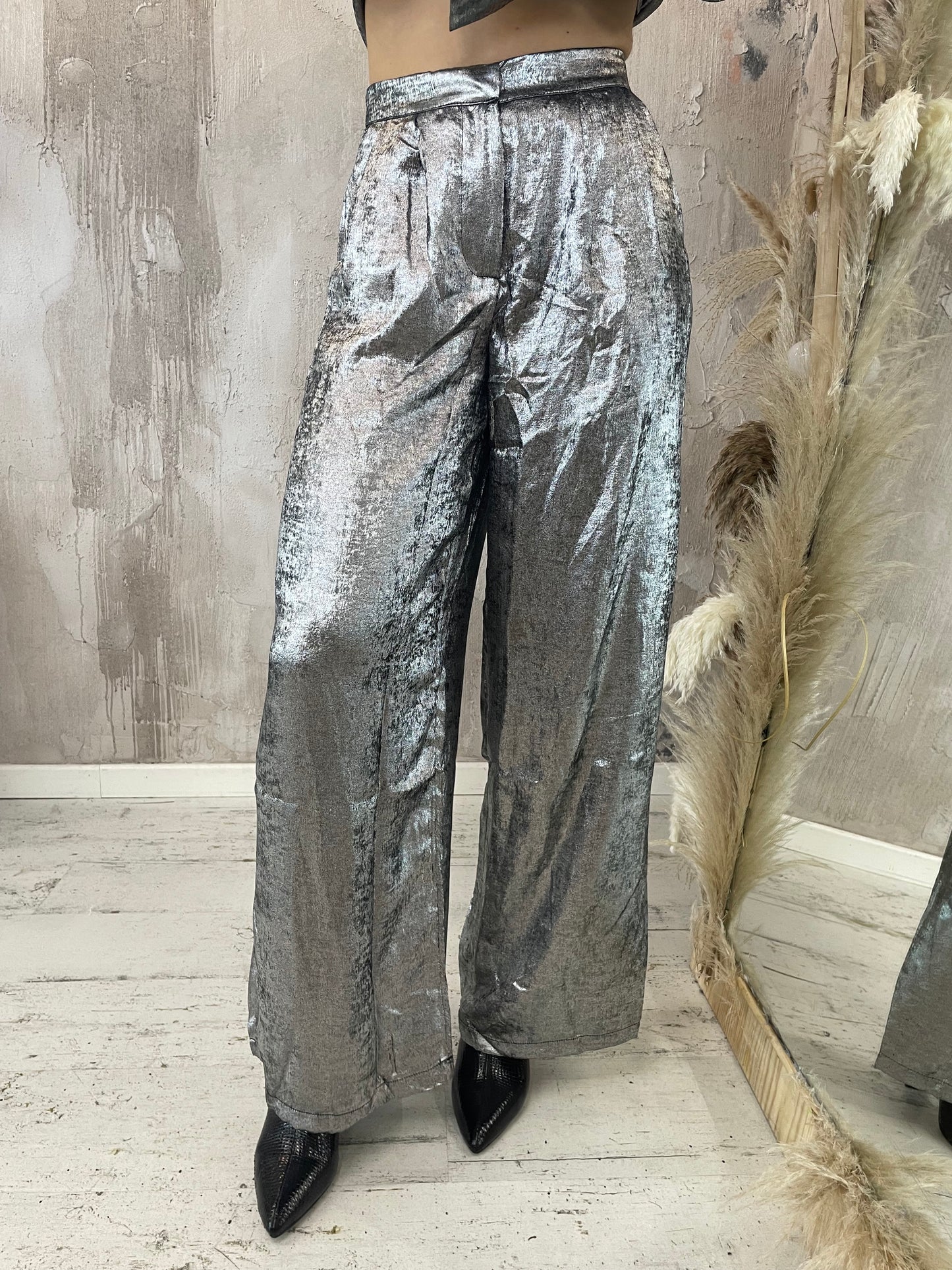 Pantaloni in satin Only