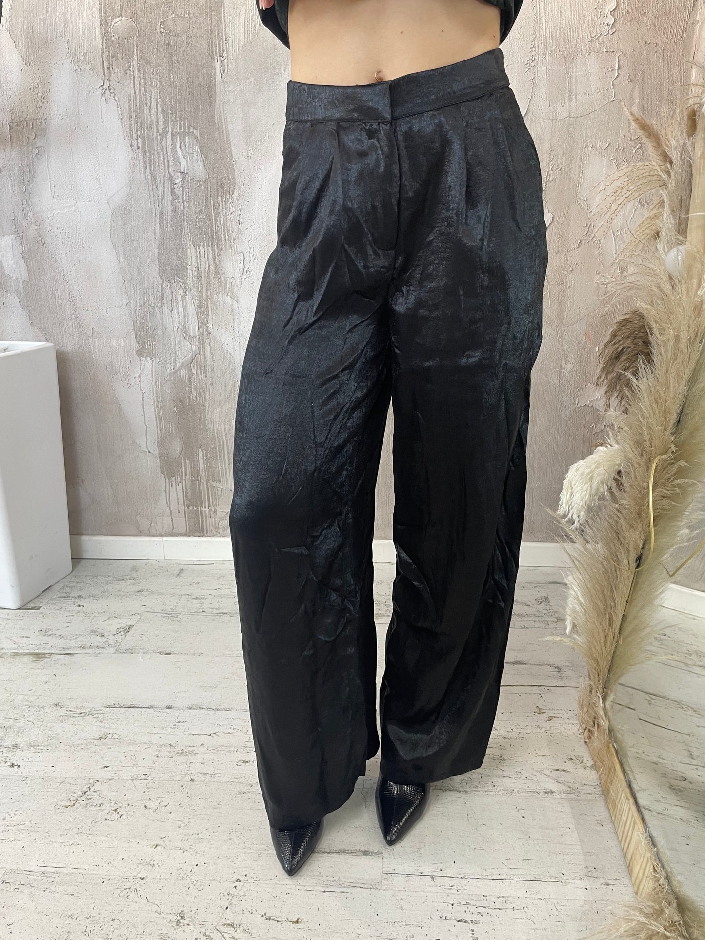 Pantaloni in satin Only