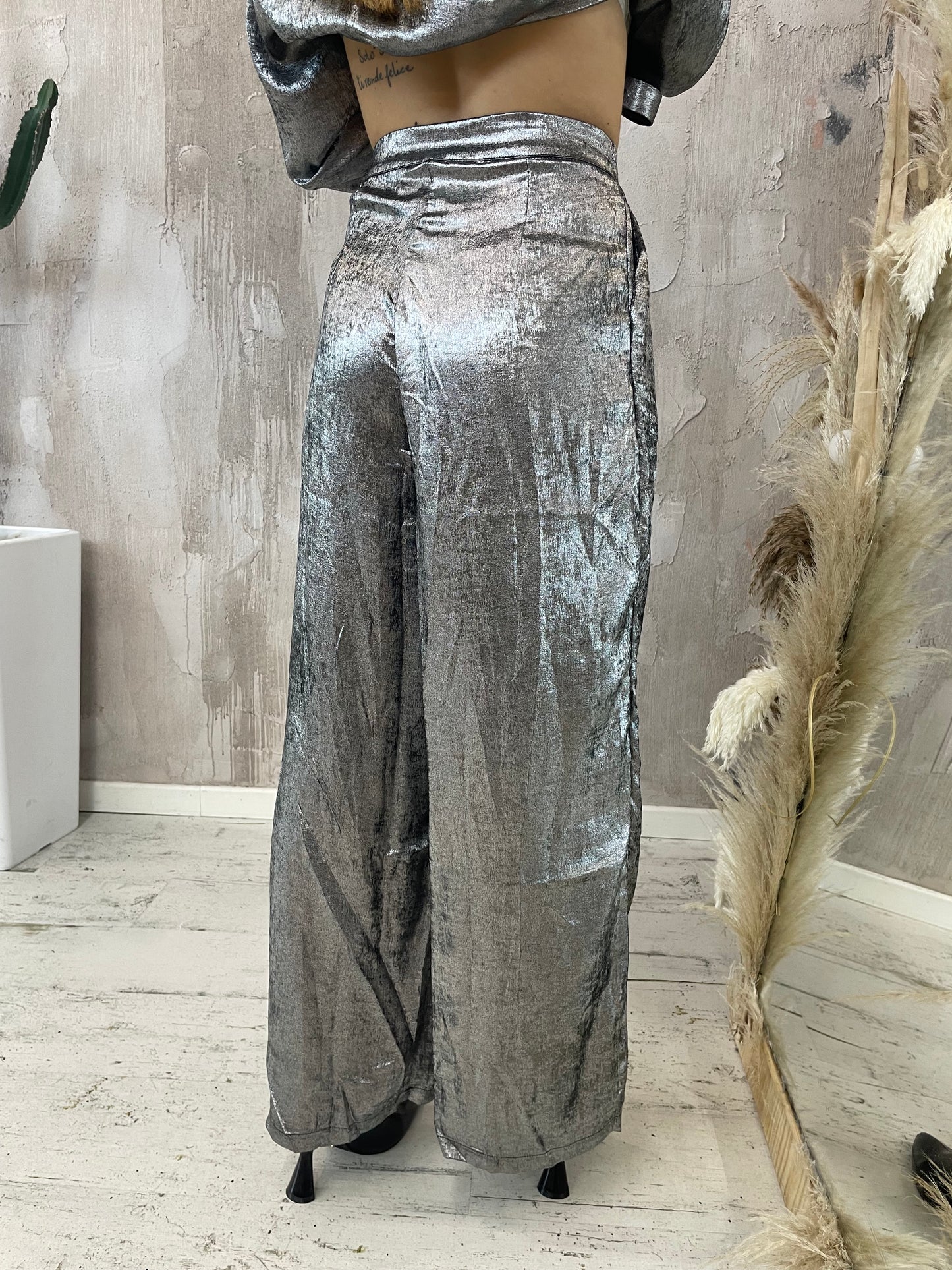 Pantaloni in satin Only