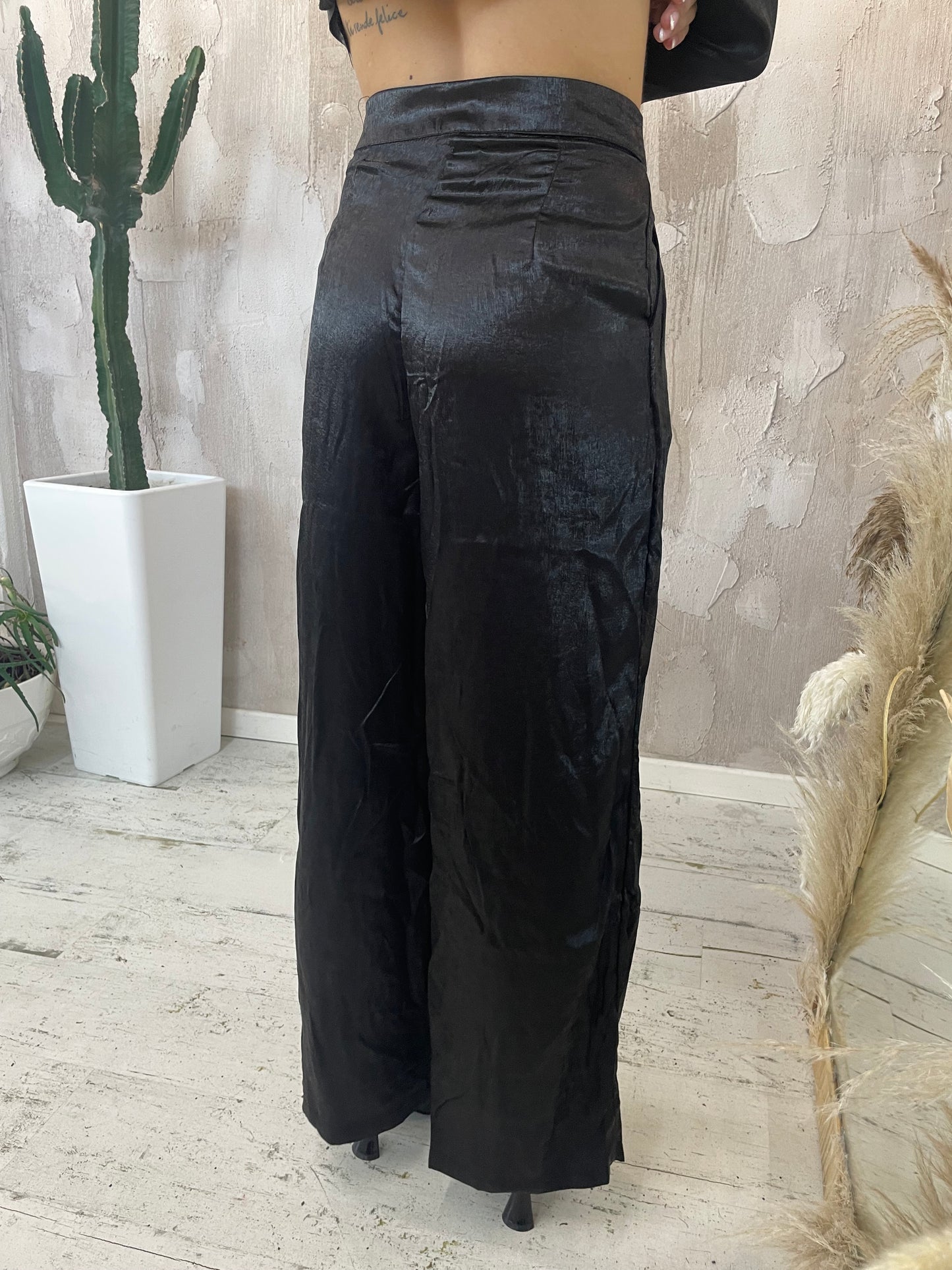 Pantaloni in satin Only