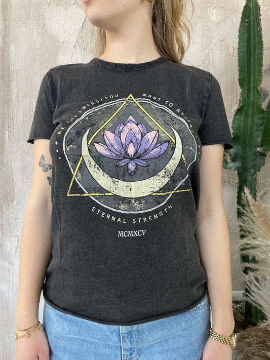 T-shirt Only lotus